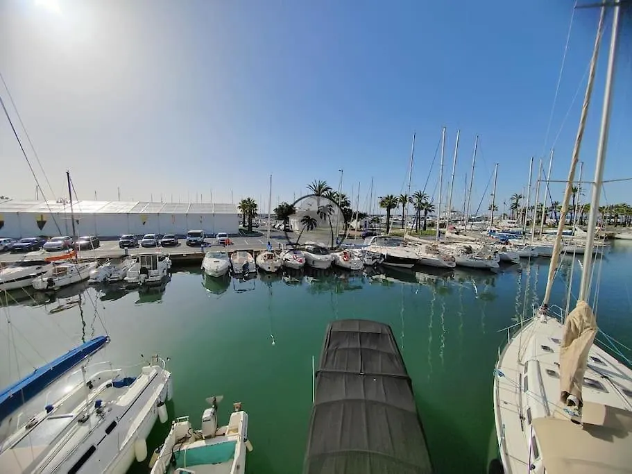 Sunny 3 Bed Apartment Island Puerto Marina بينالماذينا إسبانيا